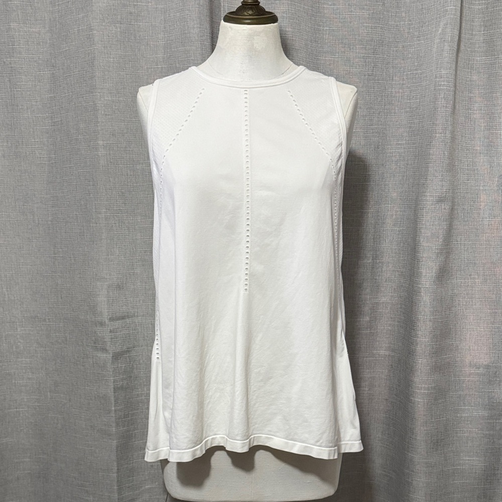 Athleta Foothills Seamless Workout Tank-M-White-Split back rear detail-Nylon-GUC
